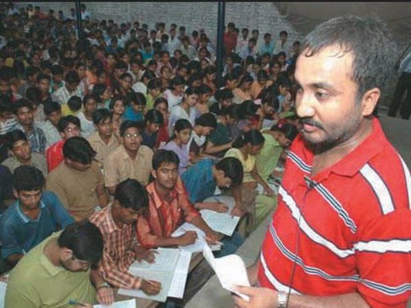 571 இடங்களில் வழிகாட்டும் முகாம்