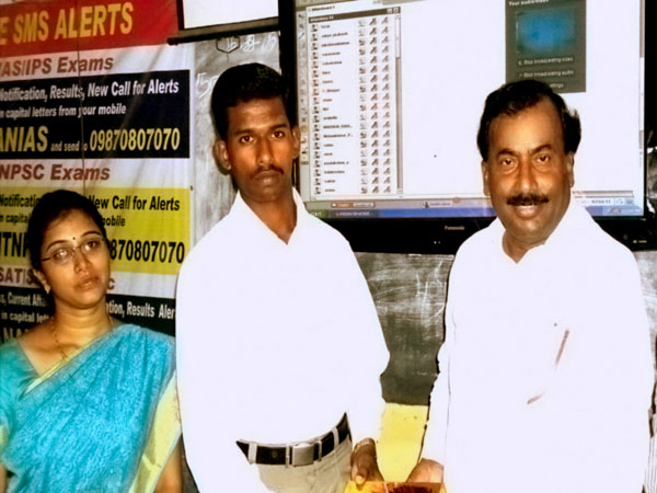 54 மாணவிகள்