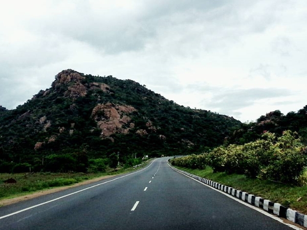எங்கேன்னு தெரியுமா ?