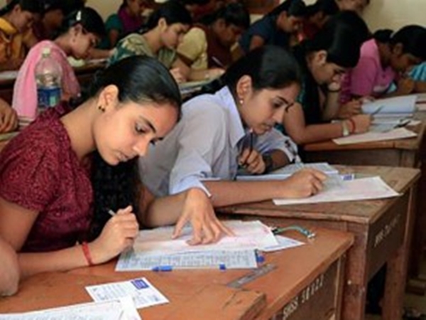 கேள்வியை கவனமாக வாசிக்கத் தவறுதல்