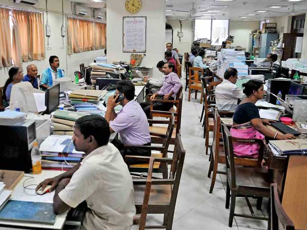 மூன்று ஆண்டுகளுக்கும் மேல்