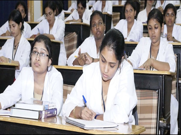 எம்பிபிஎஸ் மாணவர் சேர்க்கையில் முழுவதும் நிரப்பிய பி.சி., ஓ.சி இடங்கள்! எம்பிபிஎஸ் மாணவர் சேர்க்கையில் முழுவதும் நிரப்பிய பி.சி., ஓ.சி இடங்கள்!