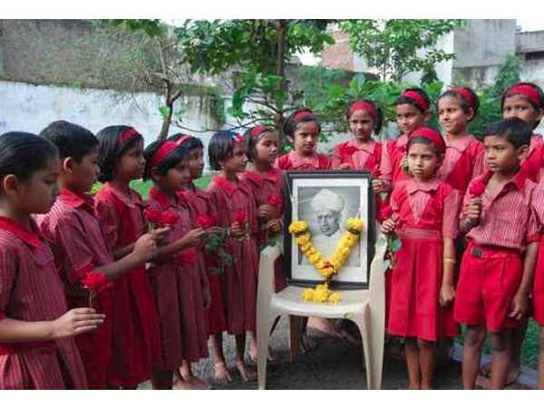 மூன்று ஆசிரியர்கள் தேர்வு