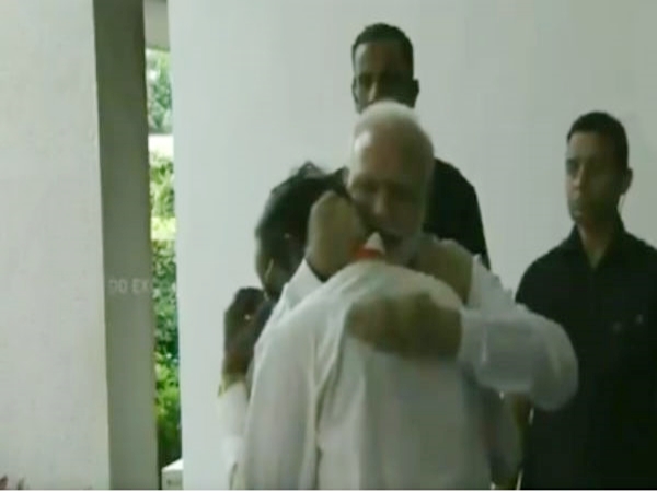 கண்கலங்கிய சிவன்
