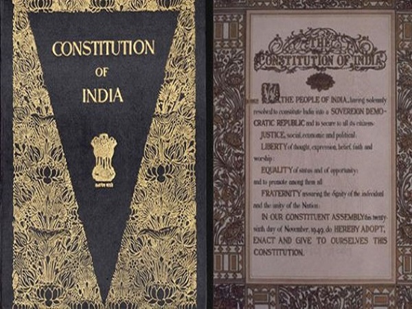 இரண்டு மொழியில் அரசியல் அமைப்பு
