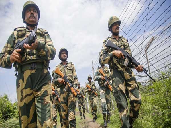 BSF Recruitment 2020: ரூ.1.12 லட்சம் ஊதியத்தில் எல்லை பாதுகாப்புப் படையில் வேலை! BSF Recruitment 2020: ரூ.1.12 லட்சம் ஊதியத்தில் எல்லை பாதுகாப்புப் படையில் வேலை!