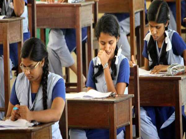 பொதுத் தேர்வு ஒத்திவைப்பு