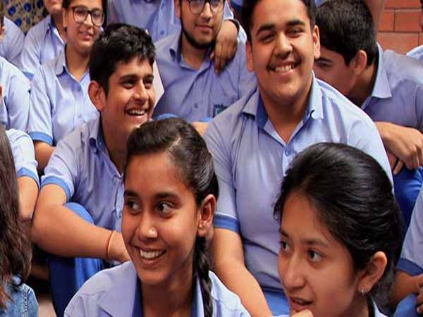 வகுப்பறையில் தனிமனித இடைவெளி