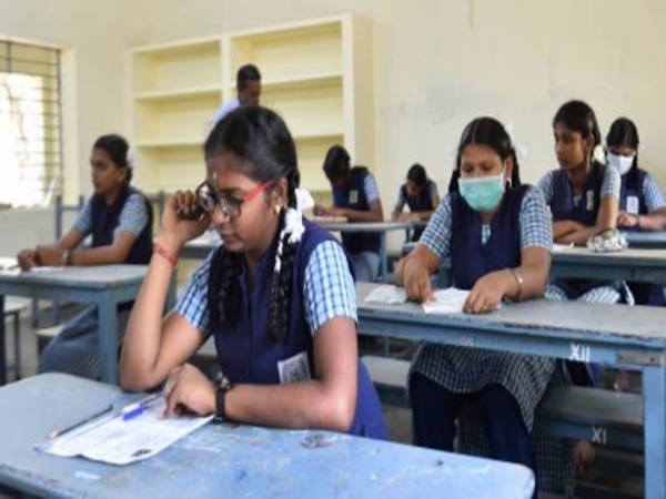 மீண்டும் திறக்கப்படும் பள்ளிகள்
