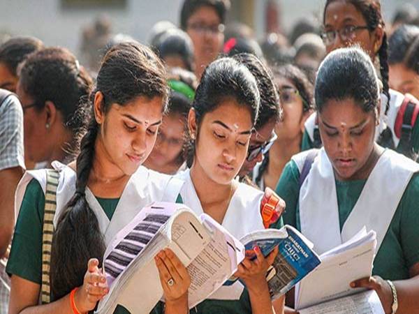 பள்ளி ஊழியர்களுக்கு கொரோனனா