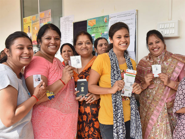 எந்த ஆண்டு பெண்களுக்கு வாக்குரிமை அளிக்கப்பட்டது?