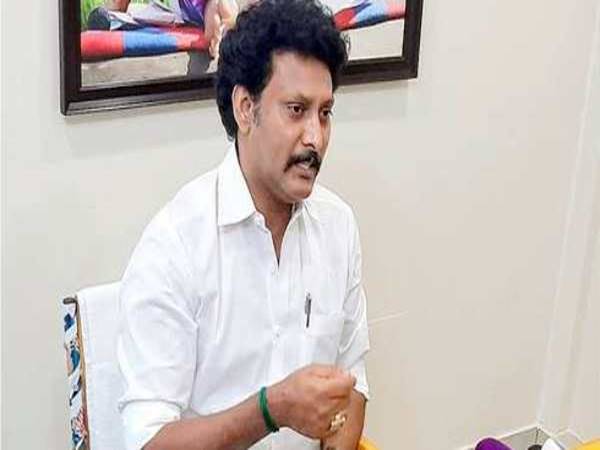 கட்டாயம் தேர்வுகள் நடைபெறும்