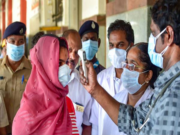 தமிழகத்தில் குறையும் பாதிப்பு